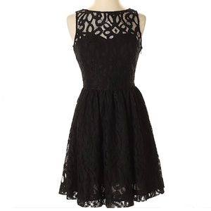 Black Lace Sleeveless Dress